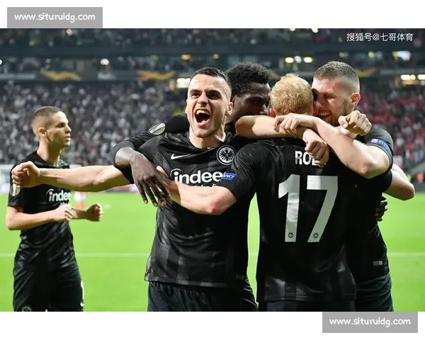 实时足球比赛比分查询与赛程结果数据全面指南平台推荐及历史战绩分析